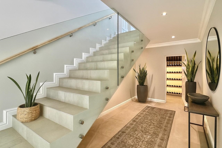 5 Bedroom Property for Sale in Heather Park Western Cape